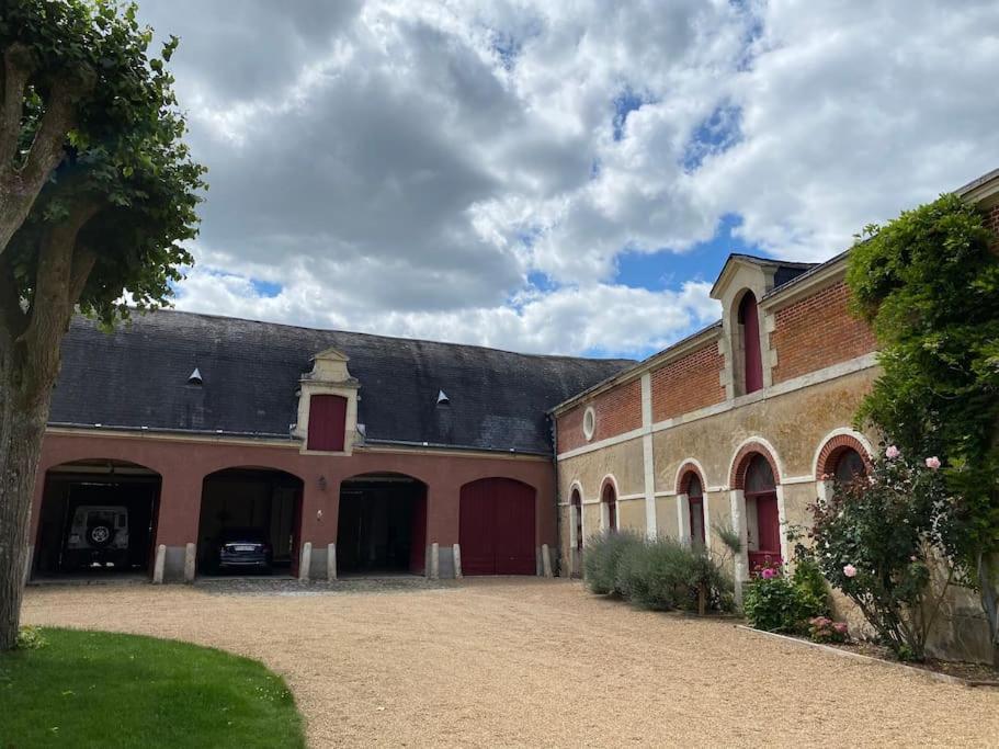 Chateau Du Maurier La Fontaine-Saint-Martin Exterior photo